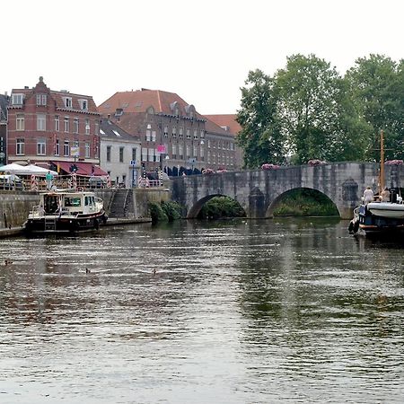 Hotel En Grand Cafe De Pauw Roermond Bagian luar foto