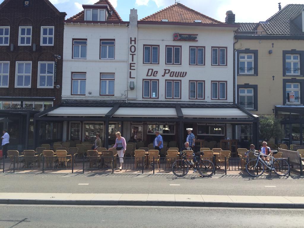 Hotel En Grand Cafe De Pauw Roermond Bagian luar foto